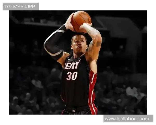 15号足球球星有哪些代表人物及其传奇生涯回顾